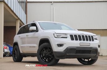 JEEP-GRAND-CHEROKEE-REVERB-SATIN-BLACK